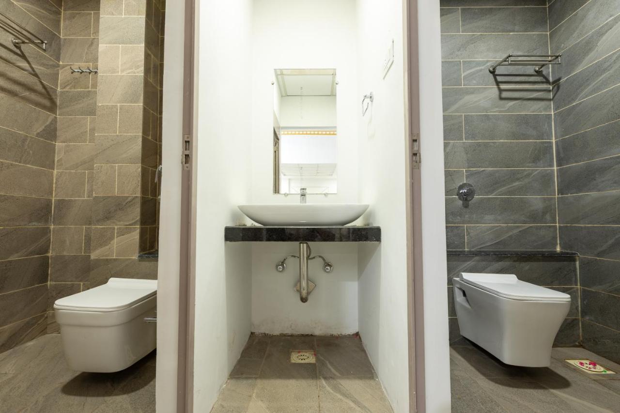 The Grand Monarch Hotel, Ujjain Luaran gambar