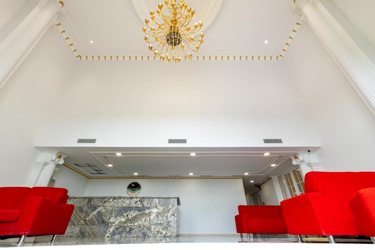 The Grand Monarch Hotel, Ujjain Luaran gambar