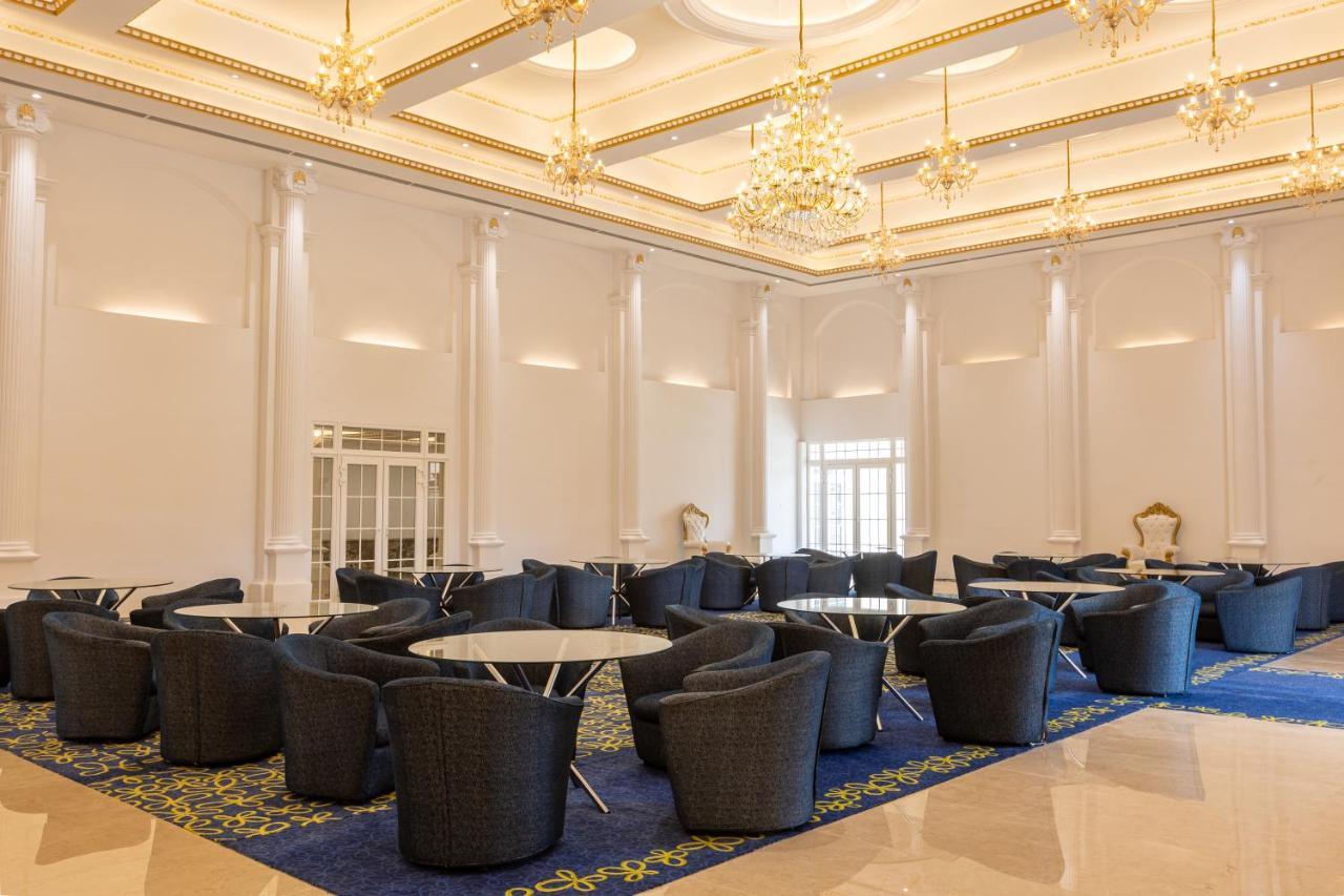 The Grand Monarch Hotel, Ujjain Luaran gambar