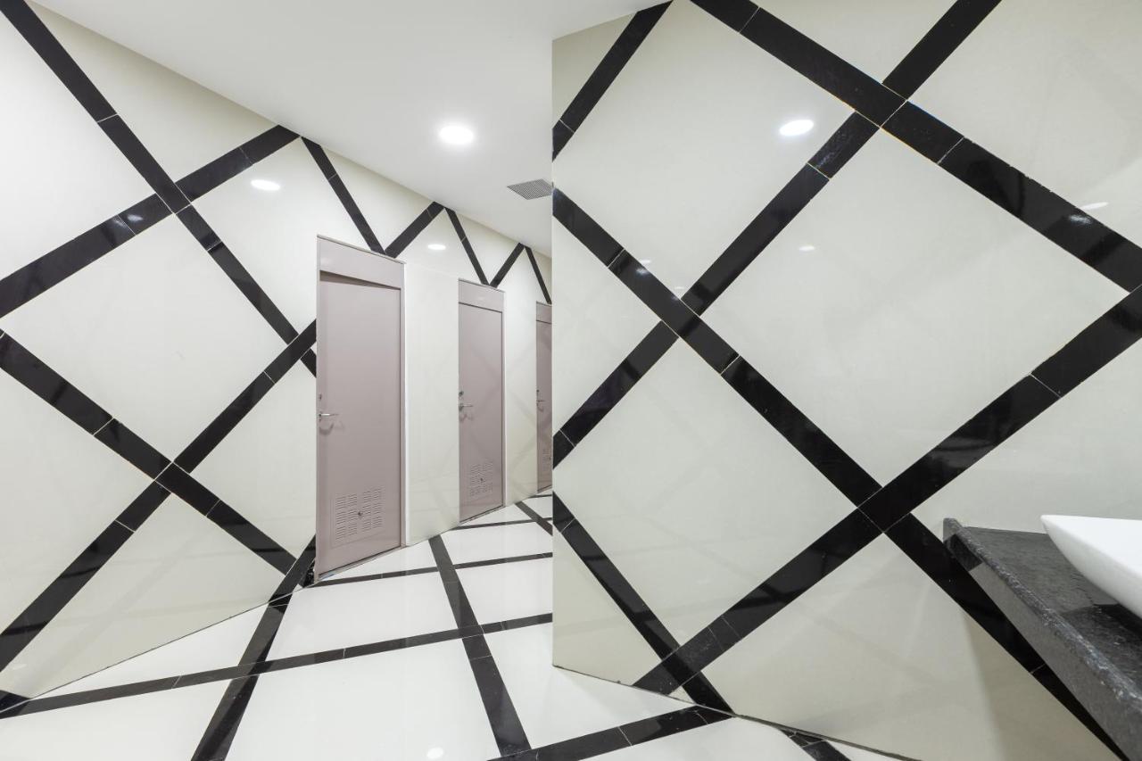 The Grand Monarch Hotel, Ujjain Luaran gambar
