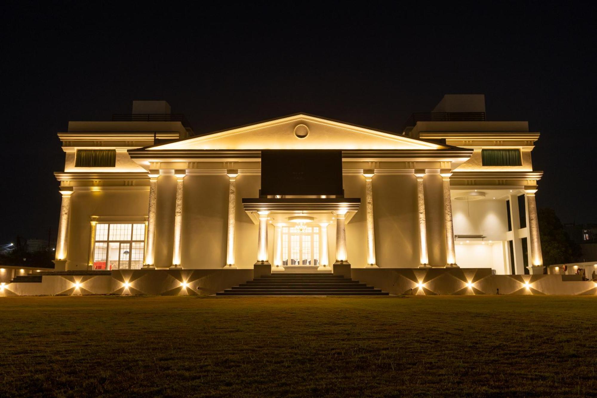 The Grand Monarch Hotel, Ujjain Luaran gambar