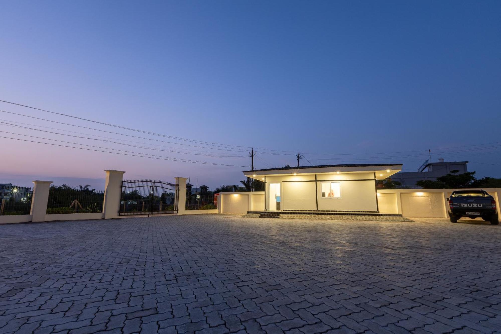 The Grand Monarch Hotel, Ujjain Luaran gambar