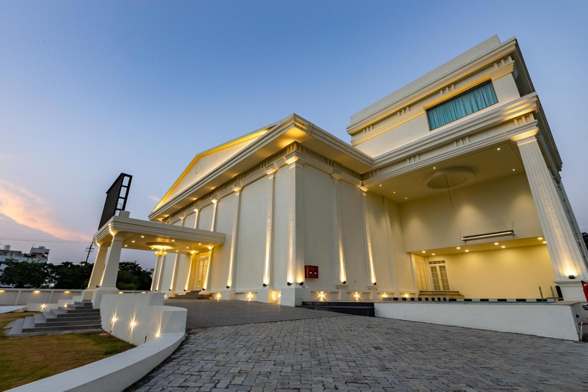 The Grand Monarch Hotel, Ujjain Luaran gambar