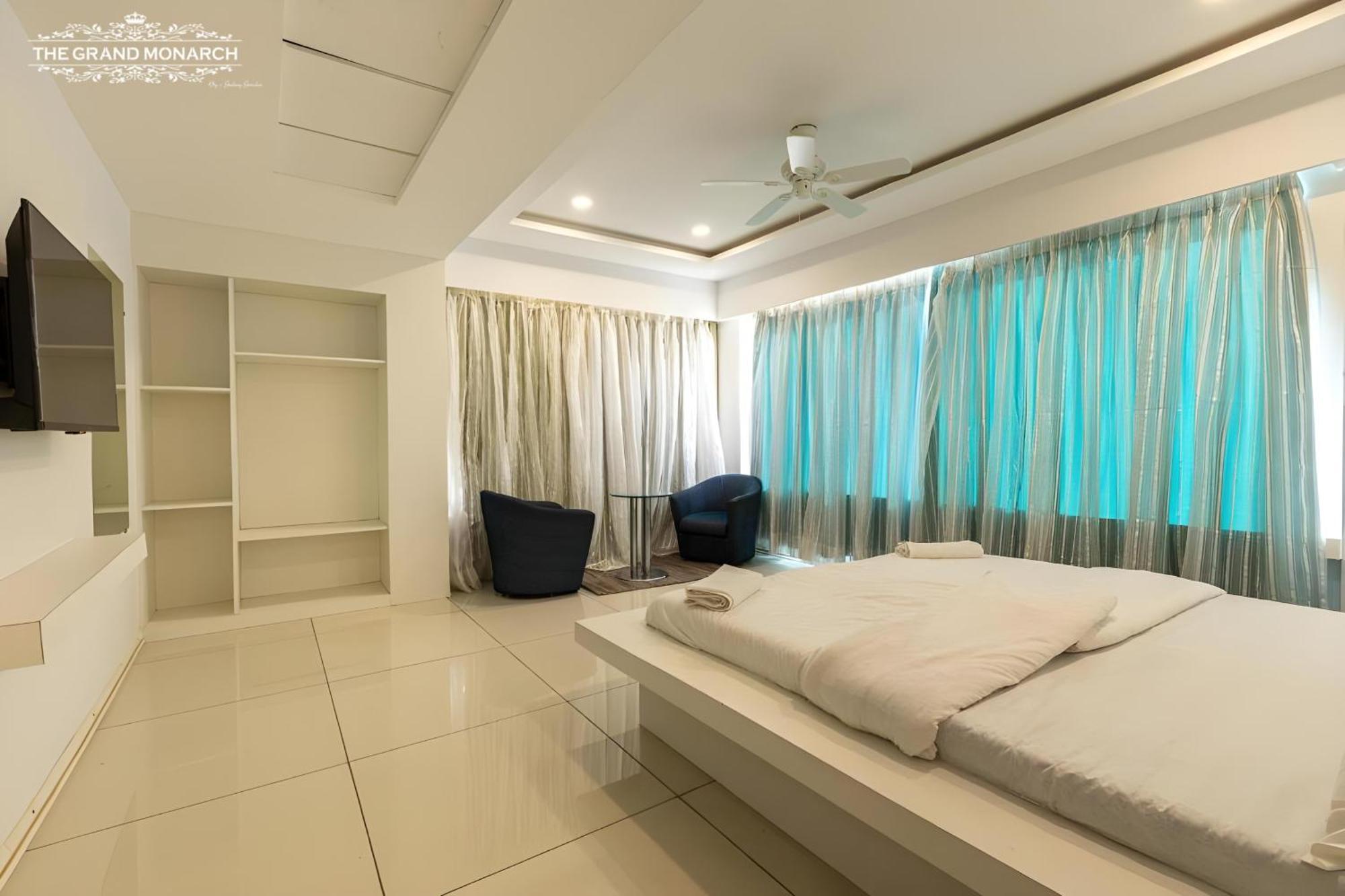 The Grand Monarch Hotel, Ujjain Luaran gambar