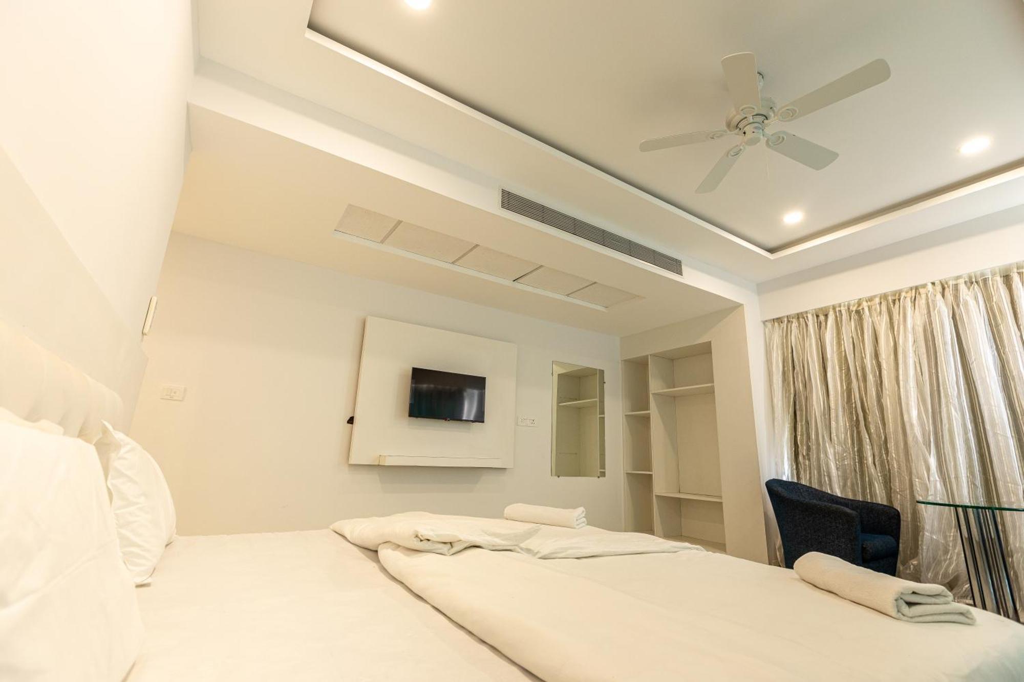 The Grand Monarch Hotel, Ujjain Luaran gambar