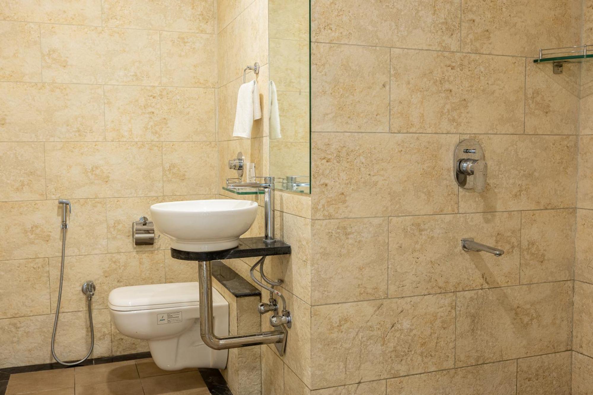 The Grand Monarch Hotel, Ujjain Luaran gambar
